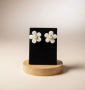 ARETES ENCHAPE FLOR BLC PERLAS