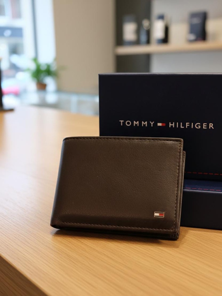 TOMMY BILLETERA CAFE HOMBRE