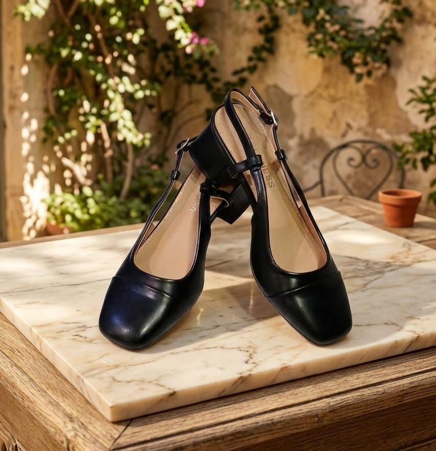 BERNESS ZAPATILLAS NEGRO MEDIO TACON BETHANY