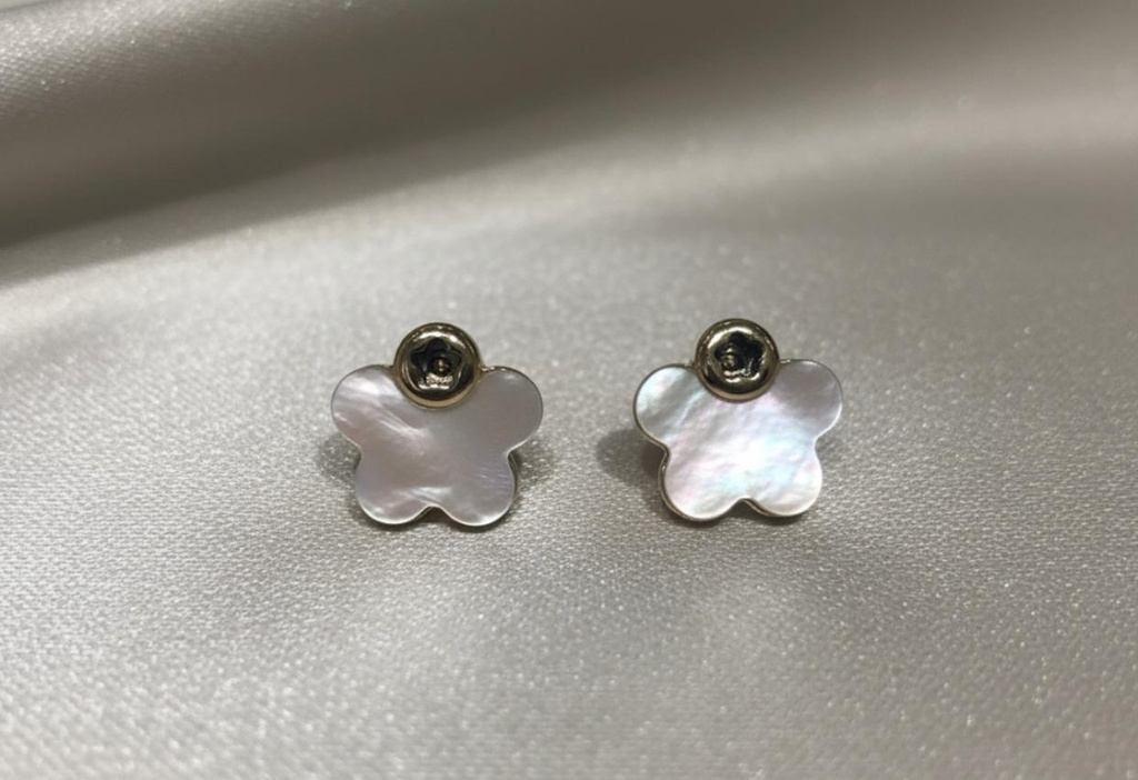 ARETES ENCHAPE MARIPOSA CONCHA NACAR