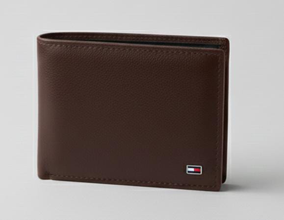 TOMMY BILLETERA CAFE OSCURO HOMBRE