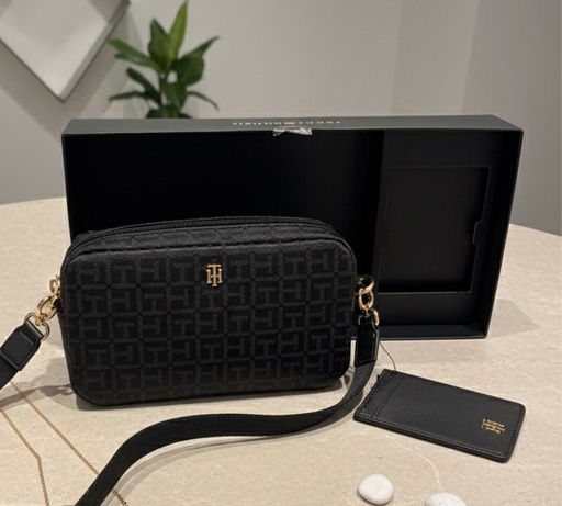[197735082392] TOMMY SET CARTERA-TAJETERO NEGRO